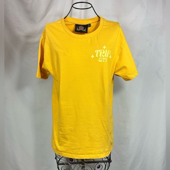trip city Tops - Trip City yellow graphic skeleton tee size M